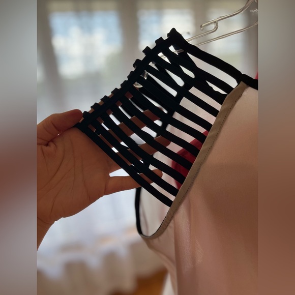 Ivory shell w/ sexy black strappy sleeves from Venus. Medium. - Picture 5 of 12